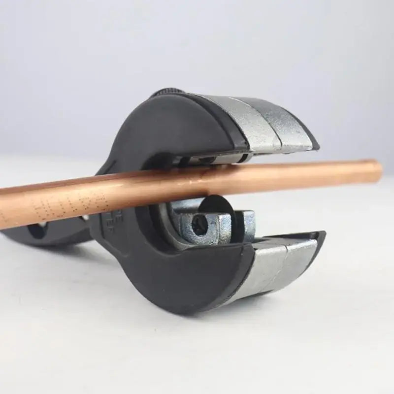 Mroace Ratcheting One Hand Pipe Cutter